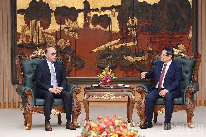 Thủ tướng Phạm Minh Chính tiếp ông Khalid Ali Abdullah Abel, Đại sứ đặc mệnh toàn quyền Nhà nước Qatar tại Việt Nam.