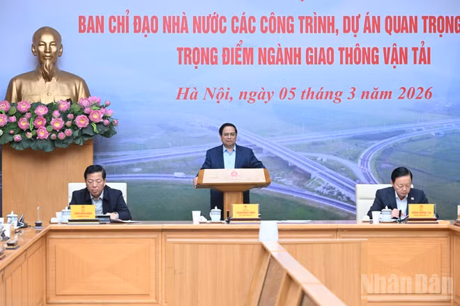 Thủ tướng Phạm Minh Chính phát biểu chỉ đạo tại Phiên họp.