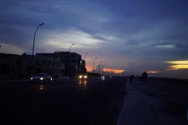 Cuba hứng chịu tình trạng thiếu điện trên diện rộng (Ảnh: Xinhua) 