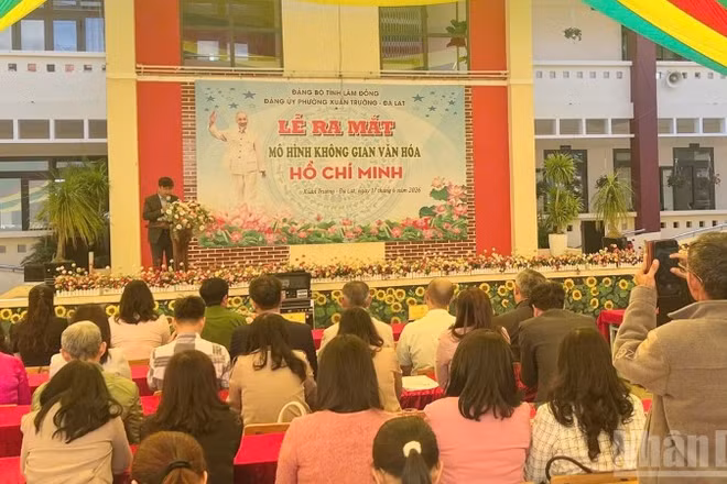 Toàn cảnh Lễ ra mắt mô hình điểm Không gian văn hóa Hồ Chí Minh tại phường Xuân Trường-Đà Lạt, tỉnh Lâm Đồng. 