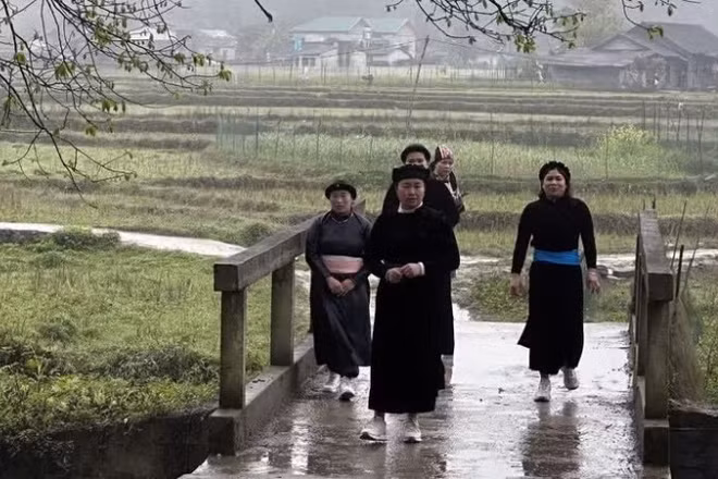 Cầu bê-tông tránh lũ tại thôn Bản Thăng, xã Tùng Vài, huyện Quản Bạ (Hà Giang).
