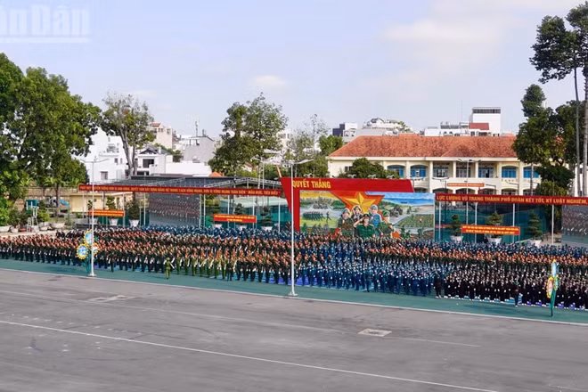 Quang cảnh lễ ra quân.