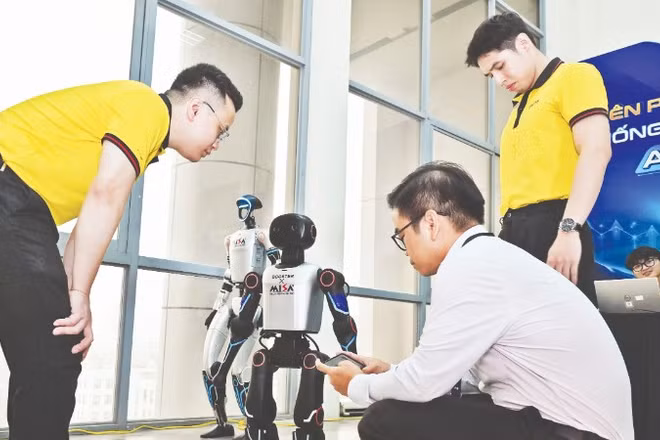 Triển lãm AI Innovation trong Ngày hội AI Day 2026 tại Đại học Bách khoa Hà Nội. (Ảnh: BẢO LONG)
