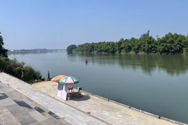 Người dân phát hiện thi thể phụ nữ trôi trên sông Thạch Hãn, đoạn qua thôn Hậu Kiên, xã Triệu Phong.