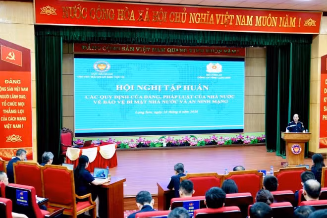 Quang cảnh hội nghị.