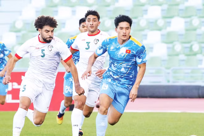 Đội tuyển U23 Việt Nam (áo xanh) thi đấu giao hữu với U23 Syria trước thềm AFC U23 Asian Cup 2026.