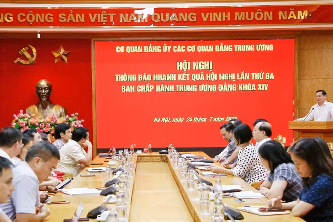 Cơ quan Đảng ủy các cơ quan Đảng Trung ương tổ chức thông báo nhanh kết quả Hội nghị Trung ương 3 khóa XIV.