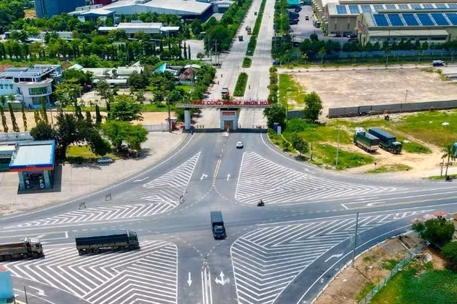 Doanh nghiệp tại Khu công nghiệp Nhơn Hòa, xã Nhơn Hòa, tỉnh Gia Lai chủ động chuyển đổi xanh để giữ vị thế trong chuỗi cung ứng toàn cầu.