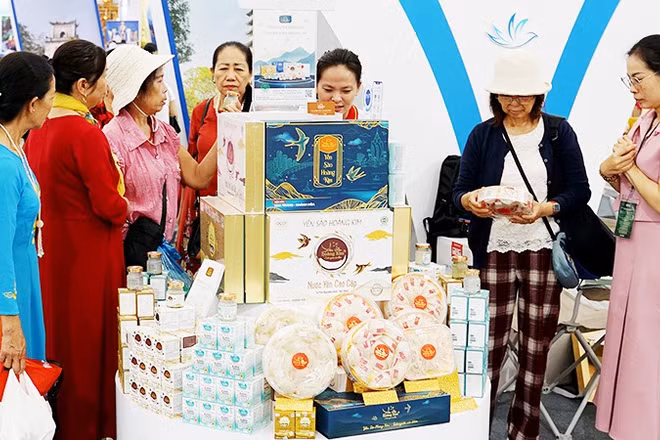 Lượng lớn nông sản thực phẩm của Việt Nam đạt tiêu chuẩn vệ sinh ATTP phù hợp với chứng nhận Halal. Ảnh: NAM HẢI