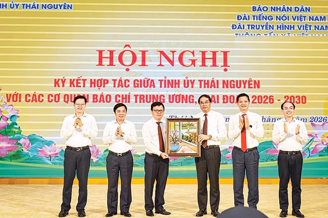 Ký hợp tác tuyên truyền tại Thái Nguyên