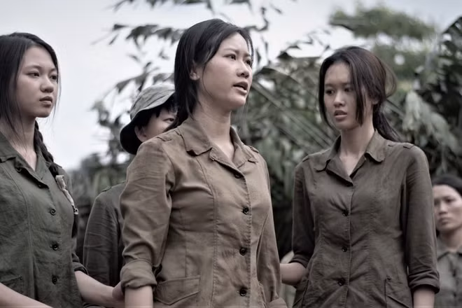 Cảnh trong phim "Bình minh đỏ".