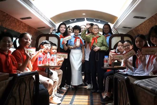Chuyến tàu di sản “Hành trình 85 năm: Tre bền - Măng vươn”.