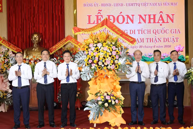 Lễ đón nhận Bằng xếp hạng Di tích quốc gia Khu lưu niệm Phạm Thận Duật.