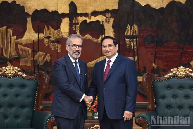Thủ tướng Phạm Minh Chính tiếp Bộ trưởng Quốc vụ, Bộ trưởng Ngoại giao Bồ Đào Nha Paulo Rangel.