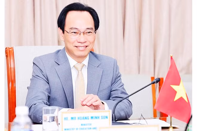 Đồng chí Hoàng Minh Sơn, Ủy viên Trung ương Đảng, Bộ trưởng Giáo dục & Đào tạo.