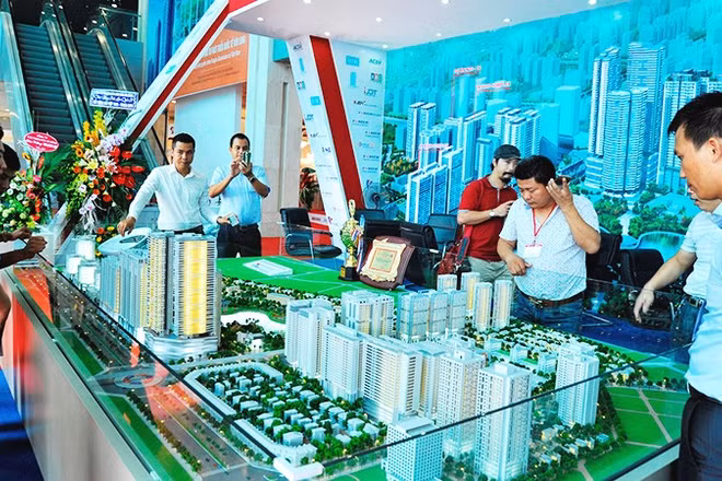 Giá trị trái phiếu phát hành của ngành bất động sản tăng đáng kể trong quý II. Ảnh: NAM ANH