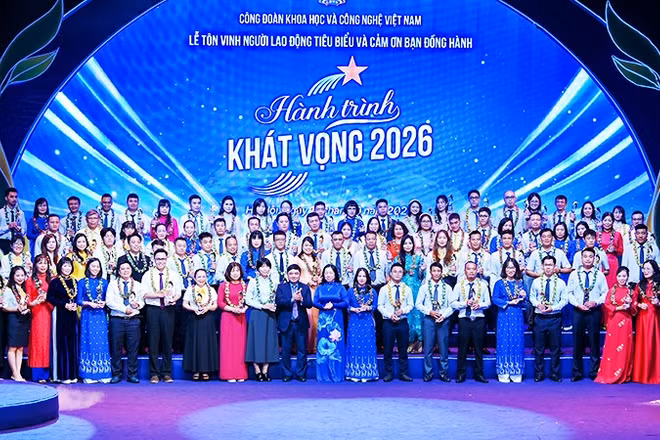 Người lao động tiêu biểu của ngành khoa học, công nghệ được vinh danh tại chương trình. Ảnh: THẾ ĐẠI