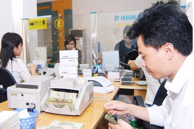 Ngân hàng Nhà nước yêu cầu giảm tiếp lãi suất và siết kiểm soát nợ xấu