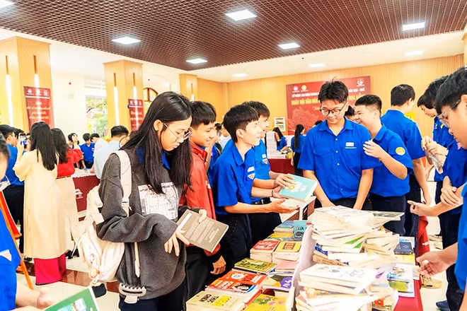 Phát triển Không gian tri thức số tại Huế
