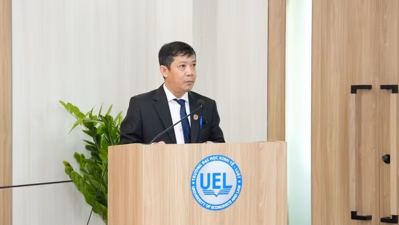 uel06396-1.jpg