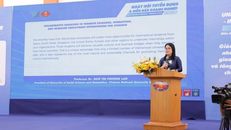 1-gs-ts-ngo-thi-phuong-lan-phat-bieu.jpg