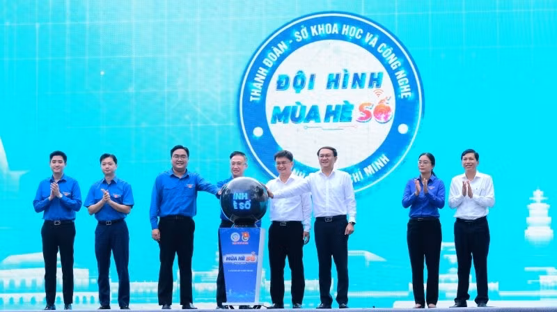 Nghi thức khai mạc Ngày hội “Điểm chạm số 2026”.