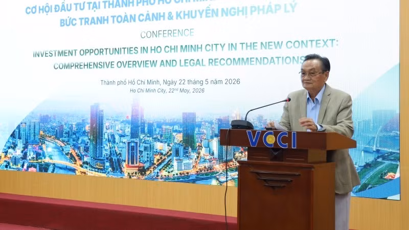 Tiến sĩ Trần Du Lịch, Phó Chủ tịch Trung tâm Trọng tài Quốc tế Việt Nam phát biểu tại sự kiện.
