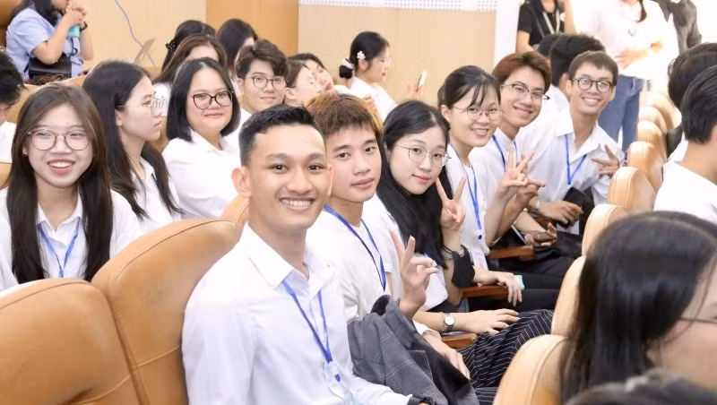 Thí sinh tham dự Vòng chung kết Giải thưởng Sinh viên nghiên cứu khoa học Euréka.