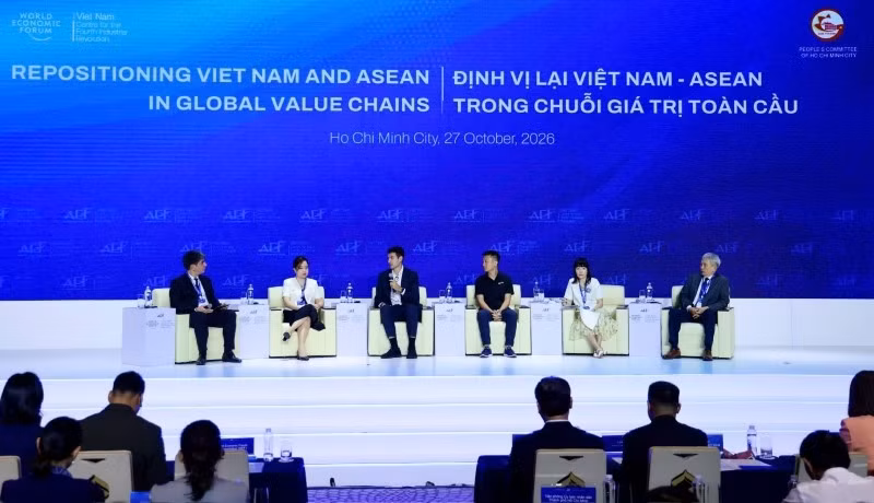 Các chuyên gia, doanh nghiệp thảo luận tại sự kiện. (Ảnh: HÙNG-TRIỀU)