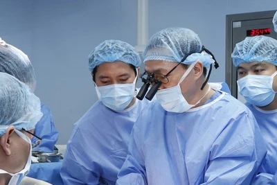 GS, TS Nguyễn Thế Hoàng và kỳ tích trong lĩnh vực ghép chi thể