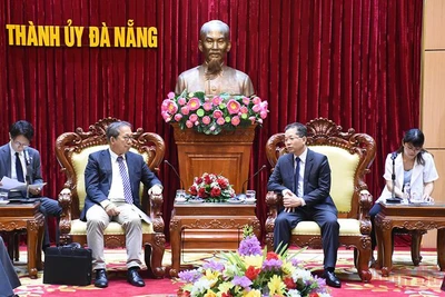 Bí thư Thành ủy Đà Nẵng Nguyễn Văn Quảng tiếp Đại sứ Nhật Bản tại Việt Nam Yamada Takio, chiều 24/6.