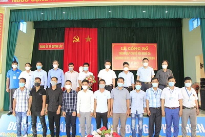Ra mắt Chi bộ Hội nghề cá Quỳnh Lập, thị xã Hoàng Mai (Nghệ An).