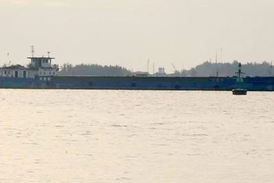 Tàu Thịnh Long 68 đậu tại khu vực Cảng Thuận An.