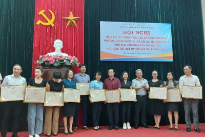 Hà Nội trao giải cho các đơn vị đạt thành tích cao tại Liên hoan.