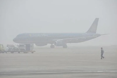 Sương mù dày đặc tại sân bay Nội Bài khiến nhiều chuyến bay không thể hạ cánh. (Ảnh: Tổng Công ty quản lý bay Việt Nam cung cấp)