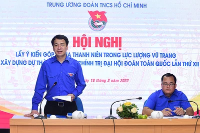 Đồng chí Ngô Văn Cương, Bí thư Trung ương Đoàn phát biểu ý kiến tại Hội nghị.