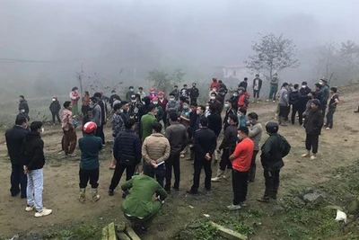 Công an thị xã Sa Pa điều tra nguyên nhân dẫn đến vụ đánh nhau ở công trường xây dựng thủy điện. (Ảnh: UBND thị xã Sa Pa)