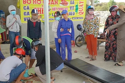 Lực lượng chức năng kịp thời cấp cứu nhưng các em đã được xác định tử vong.