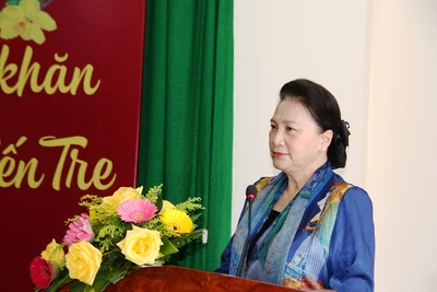 Đồng chí Nguyễn Thị Kim Ngân phát biểu tại buổi trao quà.