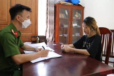 Đối tượng Lý Thị Thương tại cơ quan điều tra.