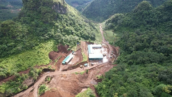 Khu vực xây dựng nhà xưởng đã san ủi trái phép trên diện tích hơn 33.215m2. (Ảnh: TUẤN SƠN)