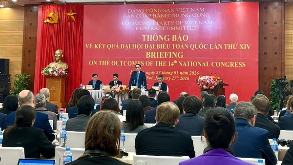 Đồng chí Lê Hoài Trung, Ủy viên Bộ Chính trị, Bộ trưởng Ngoại giao phát biểu tại buổi thông báo. (Ảnh: Nhã Nam)