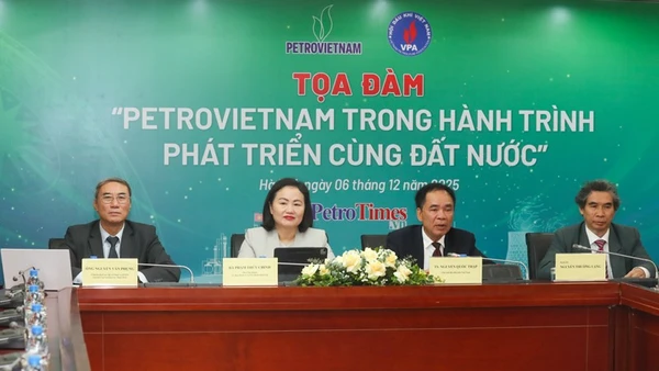 Các chuyên gia tham dự tọa đàm.