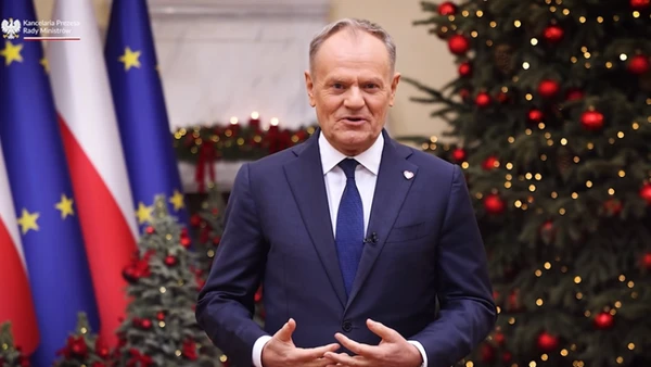 Hình ảnh Thủ tướng Ba Lan Donald Tusk trong video đăng tải trên mạng xã hội X ngày 1/1/2026. (Ảnh chụp màn hình)