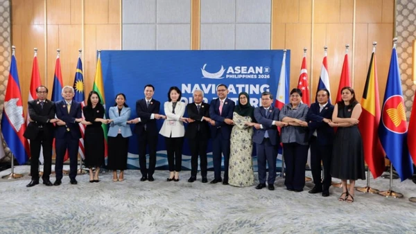 Quan chức cao cấp (SOM) ASEAN-Trung Quốc chụp ảnh chung. (Ảnh: Bộ Ngoại giao)