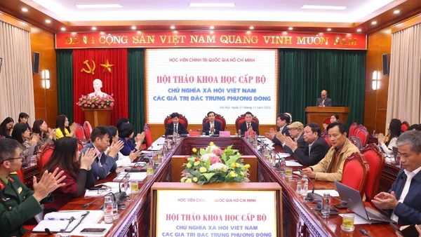  Quang cảnh hội thảo. 