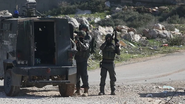 Các lực lượng Israel được triển khai tại thành phố Nablus, Bờ Tây, ngày 8/1/2026. (Ảnh: THX/TTXVN)