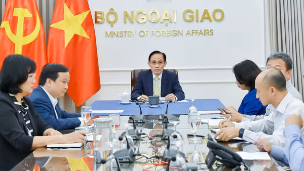 Quang cảnh điện đàm tại trụ sở Bộ Ngoại giao. (Ảnh: Bộ Ngoại giao Việt Nam)