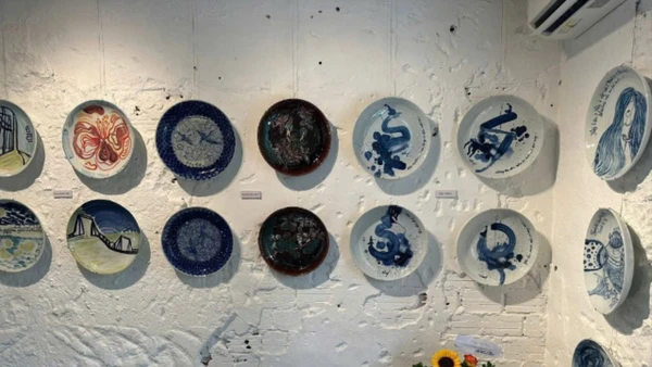 "Gốm Thiệp" được trưng bày tại không gian Củi Lũ Art Space - Hội An.
