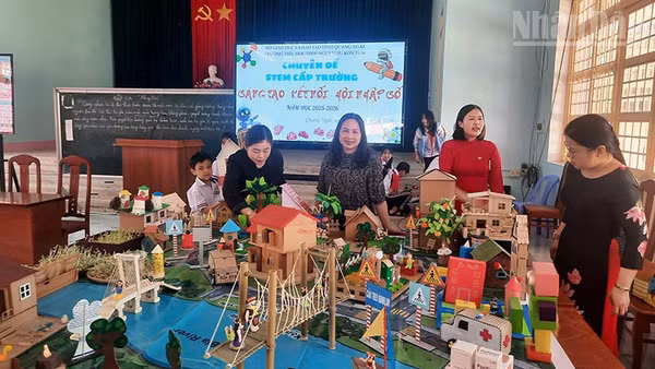 Nhiều mô hình sáng tạo, ý nghĩa tại ngày hội STEM.